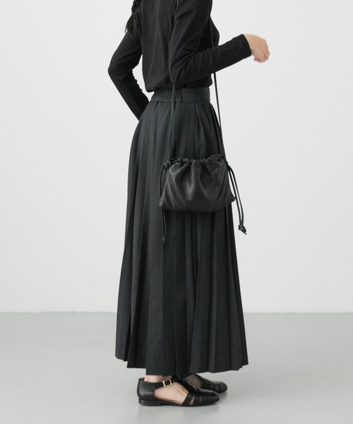 かぐれ(カグレ)の「ラッププリーツスカート(スカート・レディース・チャコールグレー/ブラック・FREE)」の5枚目の写真