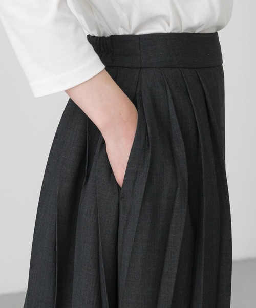 かぐれ(カグレ)の「ラッププリーツスカート(スカート・レディース・チャコールグレー/ブラック・FREE)」の15枚目の写真