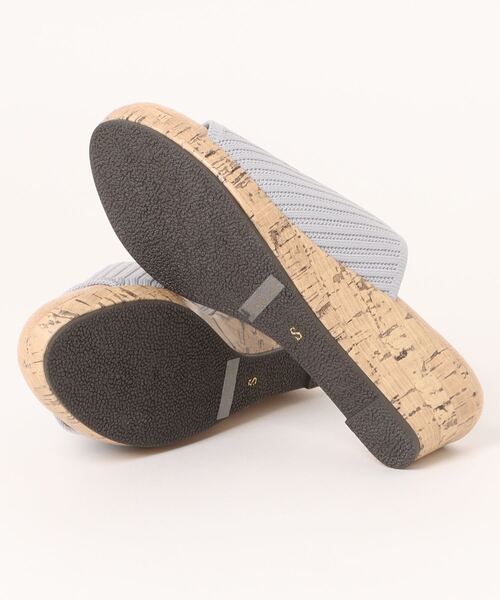 Piedi Nudi（ピエディヌーディ）の「NEW YORK STARS BOBSON 甲深ミュールサンダル（サンダル・レディース・イエロー/ライトグレー/ブラック/カーキ・S/M/L/LL）」の6枚目の写真