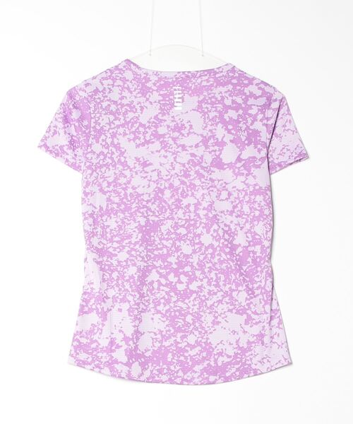 UNDER ARMOUR（アンダーアーマー）の「アンダーアーマー  UAスピードストライド オールオーバー プリント ショートスリーブTシャツ（Tシャツ/カットソー・レディース・パープル・S/M/L）」の2枚目の写真