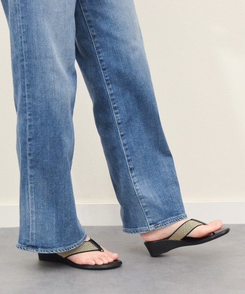 inter-chaussures（インターショシュール）の「【ITALIAN SHOEMAKERS】ラウンドスタッズトングサンダル(942341)（サンダル・レディース・ブラック/ベージュ/シルバー・37/36/39/38/35）」の7枚目の写真