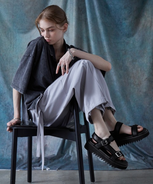 【SERACE】シャークハイソールダブルストラップサンダル(＋6㎝) SERACE】Shark high sole double strap sandal / シャークハイ