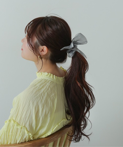 Monocoro toppi(モノコロトッピ)の「シンプル オーガンジー シアー リボン 光沢 シュシュ(シュシュ・レディース・ベージュ/ライトグレー/ブラック/グレー/ライトブラウン・フリー)」の8枚目の写真