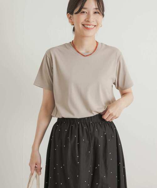 URBAN RESEARCH DOORS（アーバンリサーチドアーズ）の「『UR TECH』汗染み防止ベーシックTシャツ（Tシャツ/カットソー・レディース・ブルー/オフホワイト/ベージュ/チャコールグレー・MEDIUM）」の12枚目の写真