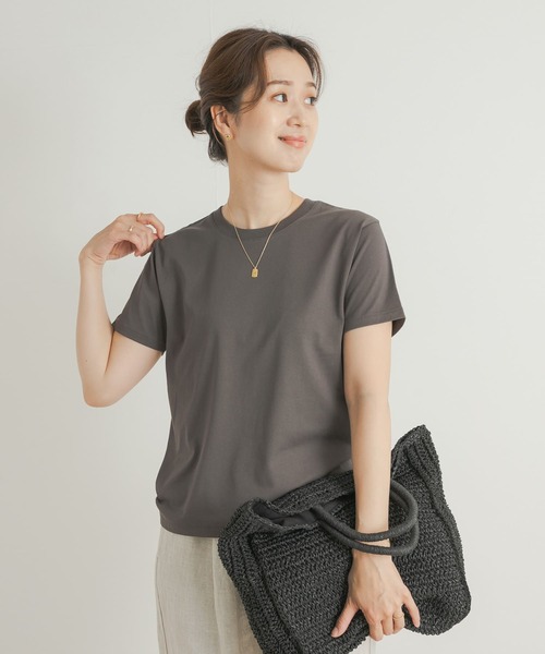 URBAN RESEARCH DOORS（アーバンリサーチドアーズ）の「『UR TECH』汗染み防止ベーシックTシャツ（Tシャツ/カットソー・レディース・ブルー/オフホワイト/ベージュ/チャコールグレー・MEDIUM）」の22枚目の写真