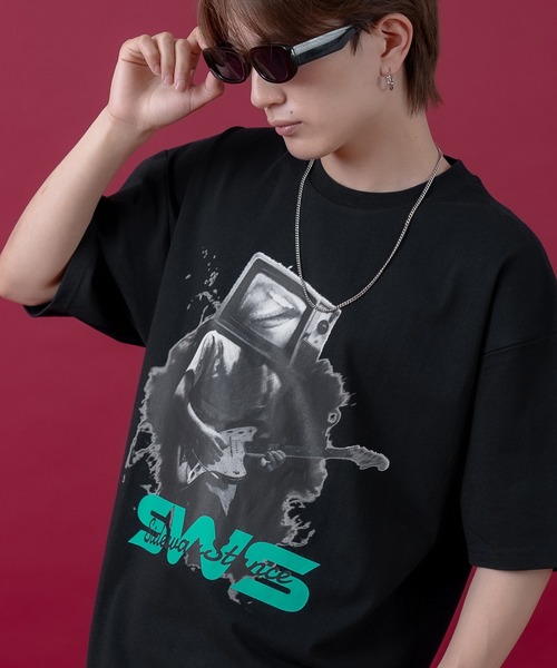 SIDEWAY STANCE（サイドウェイスタンス）の「【SIDEWAY STANCE】オリジナル グラフィック プリント/ワッペン刺しゅう 半袖Tシャツ（Tシャツ/カットソー・メンズ・ブラック/ホワイト/レッド/ホワイト系1/パープル系/グレー系/ホワイト系/ブラック系1/カーキ系1/ブラック系/ブラック系3/ホワイト系4/レッド系4/ホワイト系2/グレー系2/パープル系3/グレー系3/グレー系4/ブラック系2/カーキ系2/ホワイト系3/ブラック系4/ホワイト系5/ホワイト系6/ブラック系6/カーキ系6/パープル系5/ブラック系5/ホワイト系7/ブラック系7/ブルー系7・SMALL/MEDIUM/LARGE/X-LARGE）」の16枚目の写真