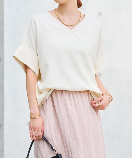 un dix cors(アンディコール)の「《二の腕・お腹カバー・リバイバルアイテム》ニュアンススリーブブラウス(シャツ/ブラウス・レディース・ブラック/レッド/オフホワイト/ピンク・FREE)」の2枚目の写真