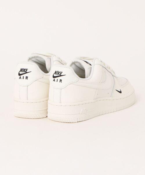 NIKE(ナイキ)の「【NIKE】HF1058-133 AIR FORCE 1 '07 ESS TRK3 ナイキ ウィメンズ エア フォース 1 '07 ESS TRK3(スニーカー・レディース・アイボリー・24.5cm/24cm/23.5cm/23cm)」の3枚目の写真