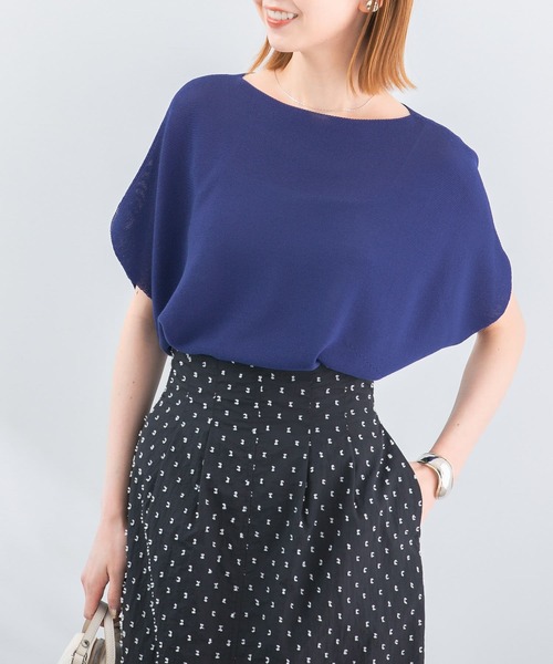 URBAN RESEARCH ROSSO WOMEN（アーバンリサーチ　ロッソ）の「ボートネックガータープルオーバー（ニット/セーター・レディース・ブルー/オフホワイト/ブラック・FREE）」の3枚目の写真