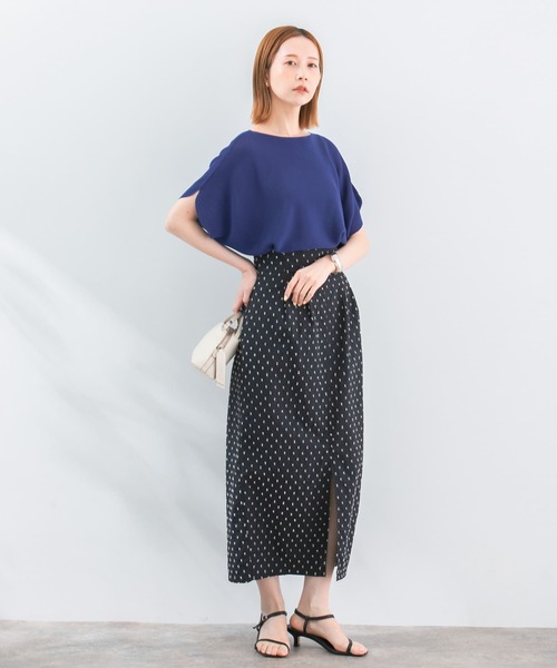URBAN RESEARCH ROSSO WOMEN（アーバンリサーチ　ロッソ）の「ボートネックガータープルオーバー（ニット/セーター・レディース・ブルー/オフホワイト/ブラック・FREE）」の13枚目の写真