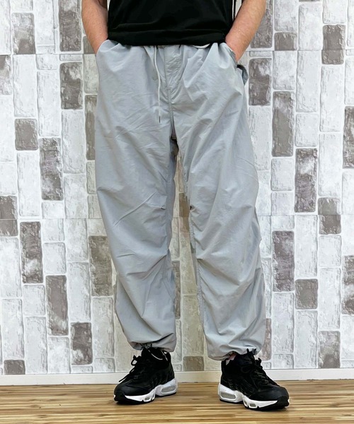 TopIsm（トップイズム）の「【2024】リップストップナイロン 無地 パラシュートパンツ（カーゴパンツ・メンズ・オリーブ/ブラック/ライトグレー/カーキ系・LL/L/M）」の3枚目の写真