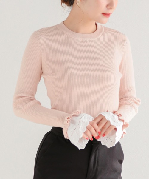 Fit more(フィットモア)の「【ZOZO限定商品】レースフレアスリーブリブニット(ニット/セーター・レディース・ピンク/アイボリー/ブラック/グレー・FREE)」の4枚目の写真