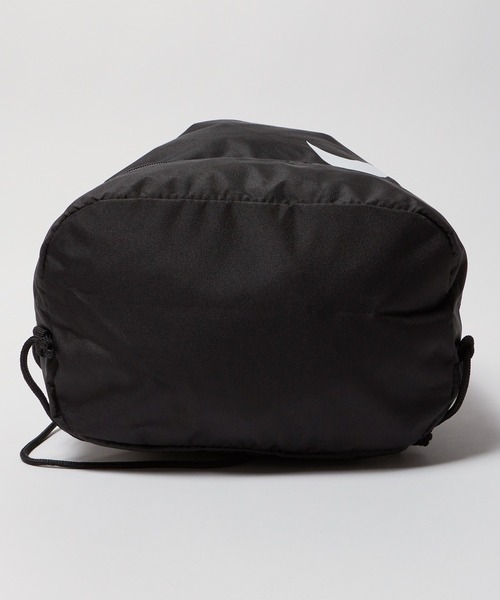 NIKE(ナイキ)の「NIKE/ナイキ 2ルームプールバッグ(ショルダーバッグ・キッズ・ブラック/ネイビー・FREE)」の5枚目の写真