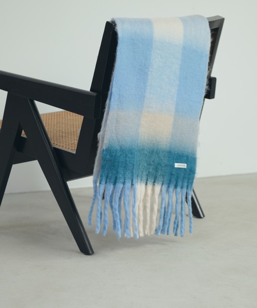 paravion(パラビオン)の「チェックボリュームマフラー(マフラー・レディース・ブラウン/イエロー/ブルー・FREE)」の15枚目の写真