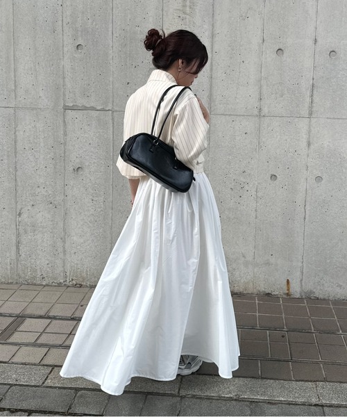 kutir（クティール）の「ラウンドショルダーボストンバッグ／kutirlune（ボストンバッグ・レディース・ブラック/シルバー・FREE）」の8枚目の写真