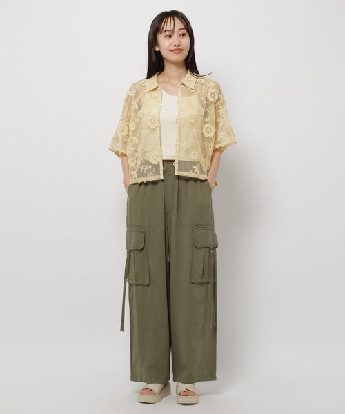 niko and...(ニコアンド)の「3Dフラワーレースシャツ(シャツ/ブラウス・レディース・イエロー/ブラック/アイボリー・LONG/MEDIUM)」の12枚目の写真