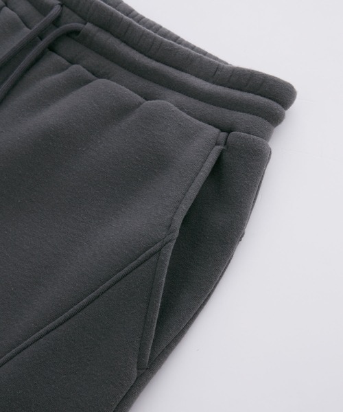 nui nullu（ヌイヌル）の「【nui nullu】2WAYワイドスウェットカーブパンツ/セットアップ対応（スウェットパンツ・レディース・グレー/ブラック/アイボリー・L/M/S）」の9枚目の写真