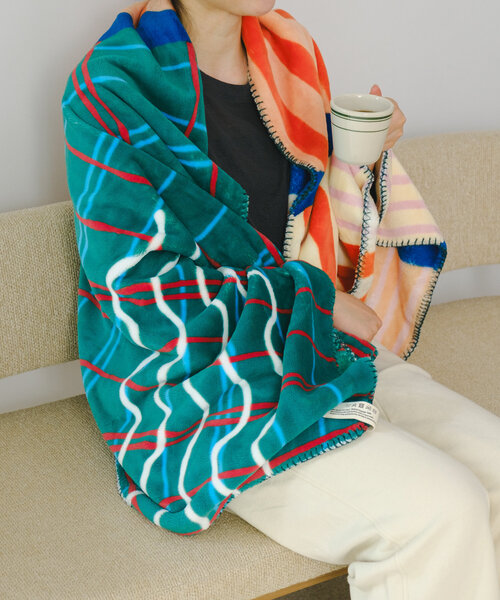 BIRTHDAY BAR（バースデイバー）の「【SAHIR サヒール】vertical line blanket（ラグ/マット・レディース・グリーン/ブルー・0）」の4枚目の写真