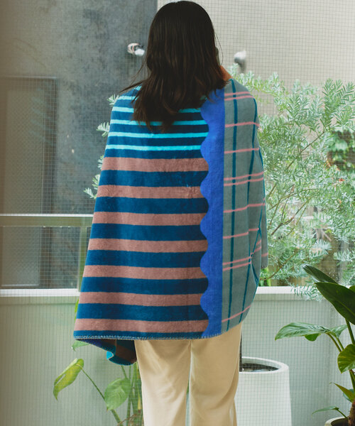 BIRTHDAY BAR（バースデイバー）の「【SAHIR サヒール】vertical line blanket（ラグ/マット・レディース・グリーン/ブルー・0）」の12枚目の写真