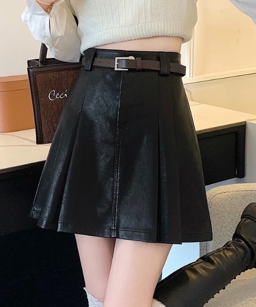 LADY LIKE（レディライク）の「ベルト付きフェイクレザープリーツ