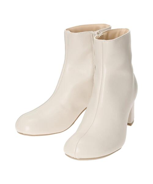 Te chichi TERRASSE（テチチテラス）の「オブリークトゥショートブーツ（ブーツ・レディース・ブロンズ/ブラック/オフホワイト・M/L）」の14枚目の写真