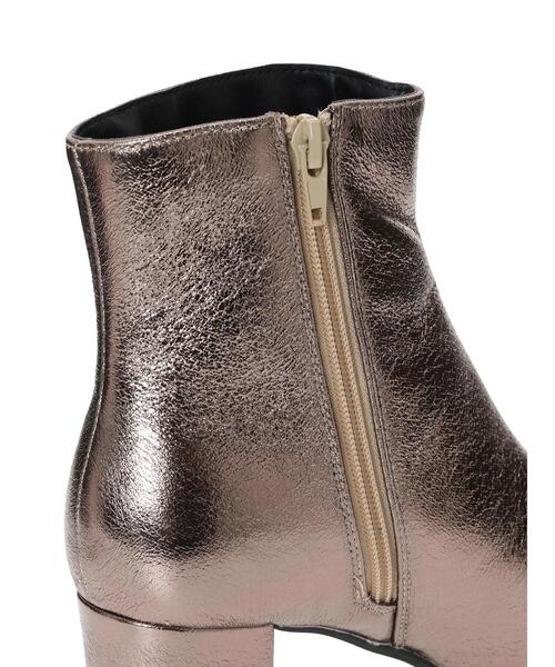 Te chichi TERRASSE（テチチテラス）の「オブリークトゥショートブーツ（ブーツ・レディース・ブロンズ/ブラック/オフホワイト・M/L）」の6枚目の写真