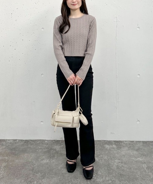 archives（アルシーヴ）の「ワンポイントケーブルニット（ニット/セーター・レディース・ブラック/ブラウン/グレー/アイボリー/ワイン・MEDIUM）」の9枚目の写真