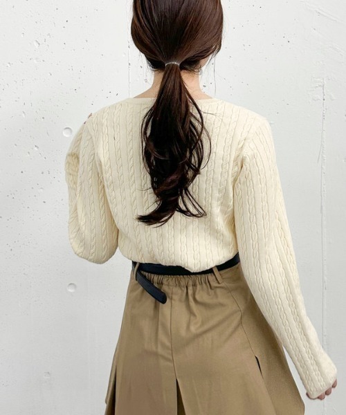 archives（アルシーヴ）の「ワンポイントケーブルニット（ニット/セーター・レディース・ブラック/ブラウン/グレー/アイボリー/ワイン・MEDIUM）」の14枚目の写真