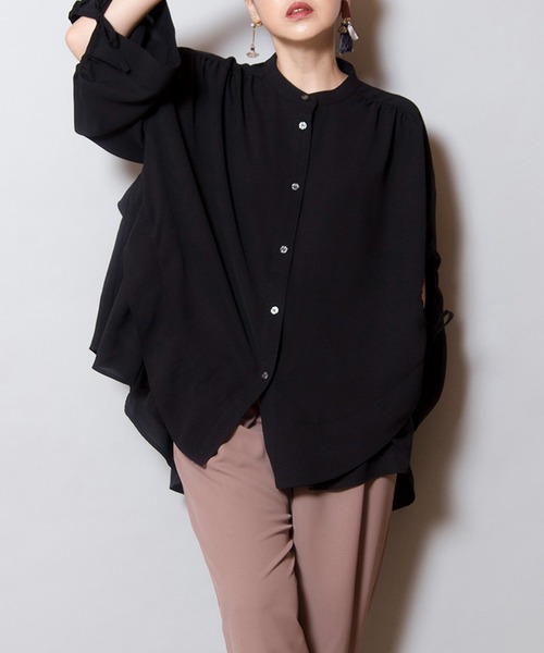 OSMOSIS（オズモーシス）の「2WAYスリットスリーブギャザーブラウス（シャツ/ブラウス・レディース・ホワイト/ブラック/グレー/ピンク系その他・ONE SIZE）」の2枚目の写真