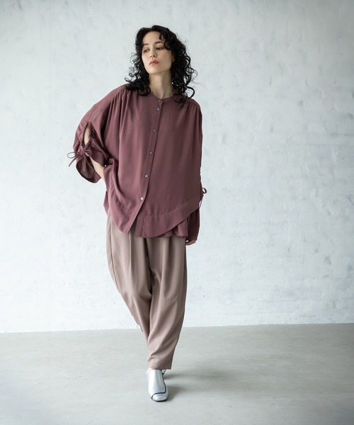 OSMOSIS（オズモーシス）の「2WAYスリットスリーブギャザーブラウス（シャツ/ブラウス・レディース・ホワイト/ブラック/グレー/ピンク系その他・ONE SIZE）」の5枚目の写真