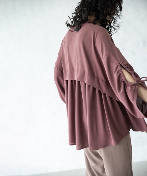 OSMOSIS（オズモーシス）の「2WAYスリットスリーブギャザーブラウス（シャツ/ブラウス・レディース・ホワイト/ブラック/グレー/ピンク系その他・ONE SIZE）」の10枚目の写真