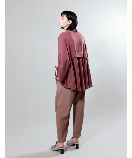 OSMOSIS（オズモーシス）の「2WAYスリットスリーブギャザーブラウス（シャツ/ブラウス・レディース・ホワイト/ブラック/グレー/ピンク系その他・ONE SIZE）」の17枚目の写真