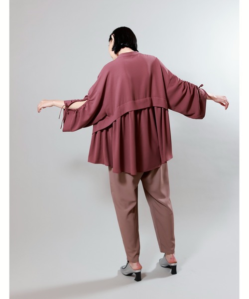 OSMOSIS（オズモーシス）の「2WAYスリットスリーブギャザーブラウス（シャツ/ブラウス・レディース・ホワイト/ブラック/グレー/ピンク系その他・ONE SIZE）」の18枚目の写真