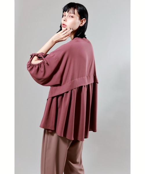 OSMOSIS（オズモーシス）の「2WAYスリットスリーブギャザーブラウス（シャツ/ブラウス・レディース・ホワイト/ブラック/グレー/ピンク系その他・ONE SIZE）」の22枚目の写真