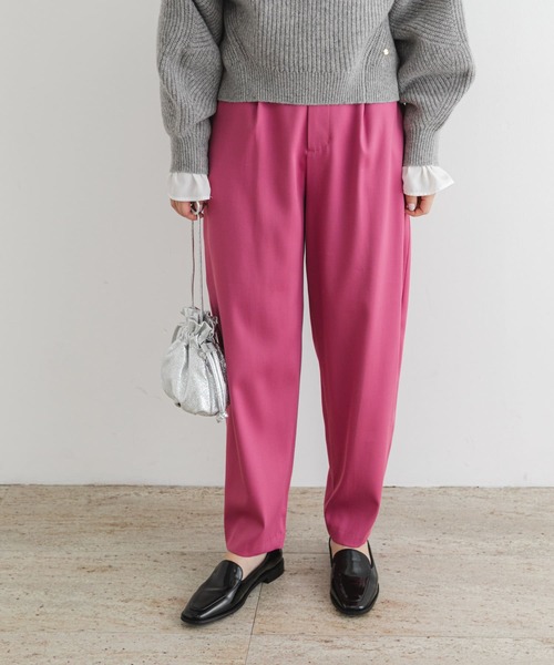 F by ROSSO(エフバイロッソ)の「F by ROSSO サテンストレッチカーブフォルムパンツ(その他パンツ・レディース・オフホワイト/ピンク・36/38)」の1枚目の写真