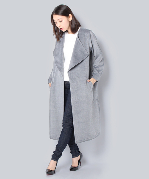 WHO'S WHO gallery(フーズフーギャラリー)の「【common.】WEB限定 裏地付きロングラップコート(ノーカラージャケット・レディース・グレー/ブラウン/カーキ・FREE)」の13枚目の写真