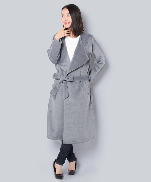 WHO'S WHO gallery(フーズフーギャラリー)の「【common.】WEB限定 裏地付きロングラップコート(ノーカラージャケット・レディース・グレー/ブラウン/カーキ・FREE)」の16枚目の写真