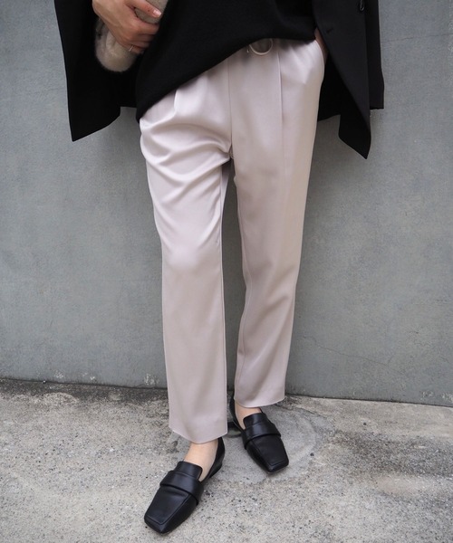 qualite（カリテ）の「アセテートサテンドロストパンツ/秋服/冬服/オフィスカジュアル（スラックス・レディース・ベージュ/ブラック/セージグリーン・36/38/40/34）」の5枚目の写真