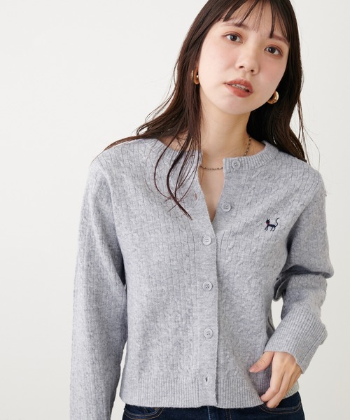 natural couture(ナチュラルクチュール)の「アニマル刺繍入りミニケーブルカーデ(カーディガン/ボレロ・レディース・オフホワイト/グレー/グレイッシュベージュ/サックスブルー/ブラック/グリーン・FREE)」の19枚目の写真