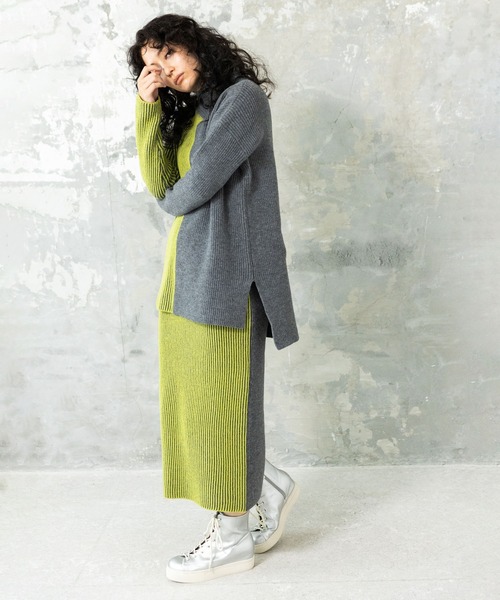 OSMOSIS(オズモーシス)の「畦ストライプタートルニットプルオーバー(ニット/セーター・レディース・ライトグレー/ダークグレー/ブラック・ONE SIZE)」の8枚目の写真