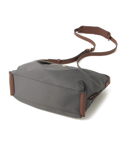 Legato Largo（レガートラルゴ）の「【Legato Largo/レガートラルゴ】肩楽ミニショルダーバッグ/撥水加工（ショルダーバッグ・レディース・ブラウン系その他3/グレー/ネイビー・FREE）」の4枚目の写真