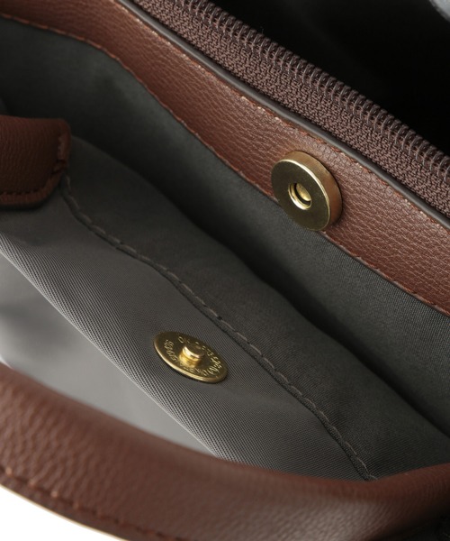 Legato Largo（レガートラルゴ）の「【Legato Largo/レガートラルゴ】肩楽ミニショルダーバッグ/撥水加工（ショルダーバッグ・レディース・ブラウン系その他3/グレー/ネイビー・FREE）」の18枚目の写真