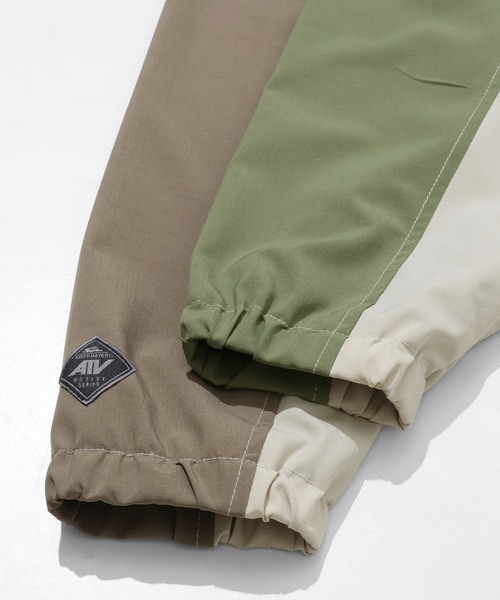 KRIFF MAYER（クリフメイヤー）の「クリーネスアクティブフードジャケット（マウンテンパーカー・メンズ・オリーブ/カラフル/チャコール/グレイッシュベージュ/アイボリー・LARGE/X-LARGE/MEDIUM）」の21枚目の写真