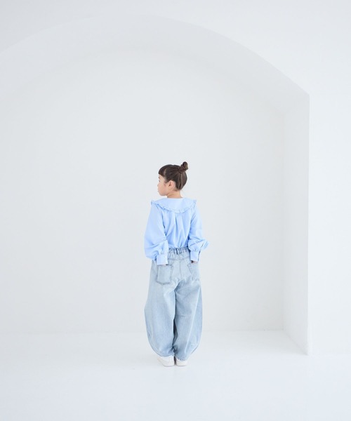 LOWRYS FARM（ローリーズファーム）の「デニムコクーンパンツ　260007（デニムパンツ・キッズ・ブルー/ライトブルー・110cm/120cm/130cm/140cm/150cm）」の17枚目の写真