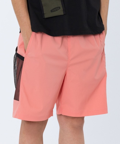 KEEN(キーン)の「NYLON STRETCH MESH SHORTS / ナイロン ストレッチ メッシュ ショーツ / ハーフパンツ(その他パンツ・レディース・コーラル・M/S/L/XL)」の1枚目の写真