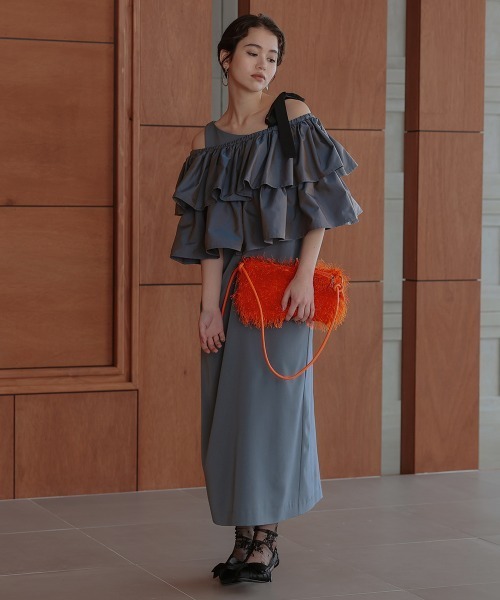 Callarus(カラルス)の「3WAY偏光タフタボレロ+アシメデザインロング丈ワンピースドレス〔Callarus〕(ドレス・レディース・ブラック/ブルーグレー・M/L/LL)」の5枚目の写真