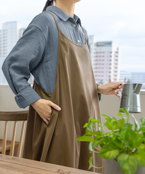 MKD.ZAKKA（エムケーディーザッカ）の「エプロンワンピース