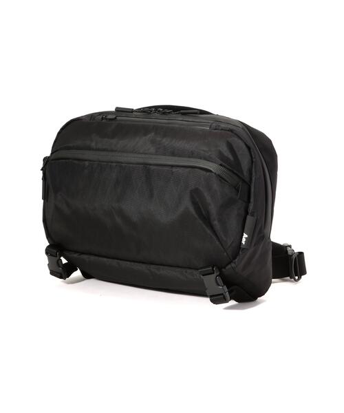 Aer(エアー)の「Aer(エアー)Travel Sling 2 X-Pac AER-91023(ショルダーバッグ・メンズ・ブラック・F)」の3枚目の写真