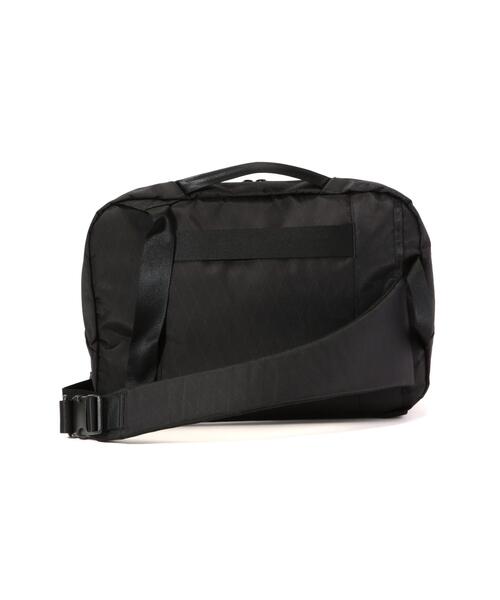 Aer(エアー)の「Aer(エアー)Travel Sling 2 X-Pac AER-91023(ショルダーバッグ・メンズ・ブラック・F)」の4枚目の写真