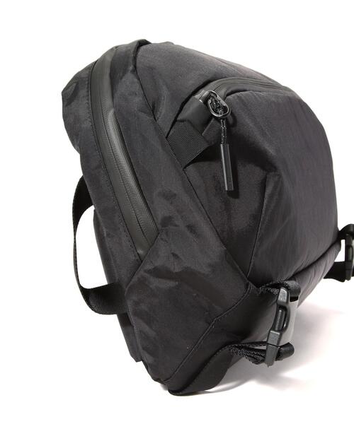 Aer(エアー)の「Aer(エアー)Travel Sling 2 X-Pac AER-91023(ショルダーバッグ・メンズ・ブラック・F)」の7枚目の写真